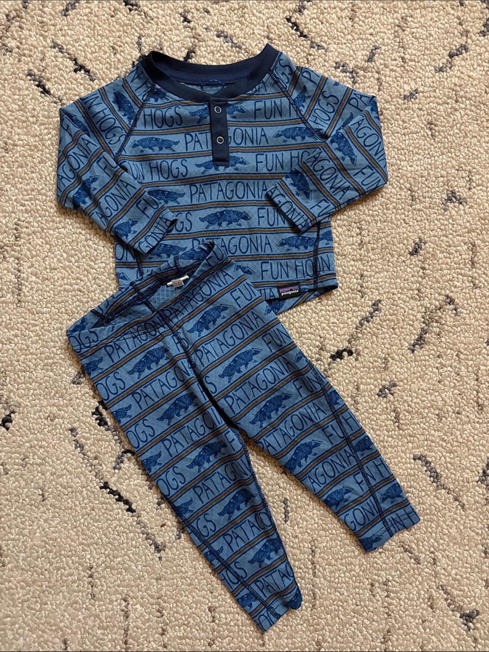 Patagonia kids  base layer (6/12m) EUC